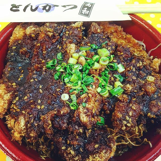これこそが、三河本場の味噌カツだ️ 岡崎 とんかつ高和さん今年もお世話になります^o^
